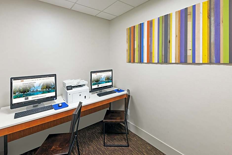 Holiday Inn Express Hotel and Suites Shreveport South Park Plaza By IHG