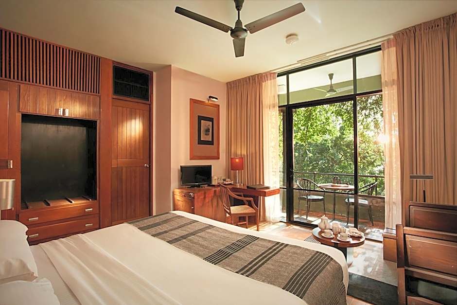 Photo 1 of 4 of Superior 1 King Bed