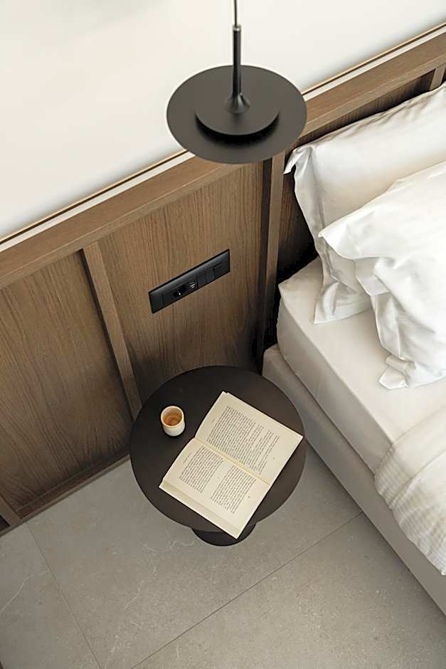 Thelèsi Apartments, 100m from the beach