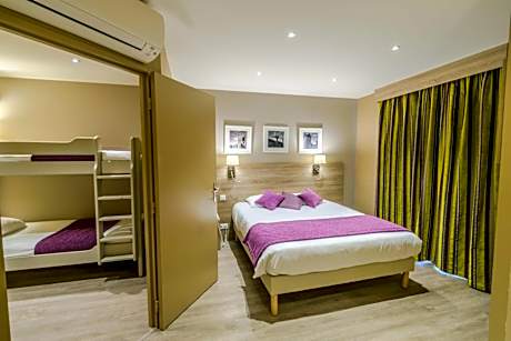 Family Room 4 Person