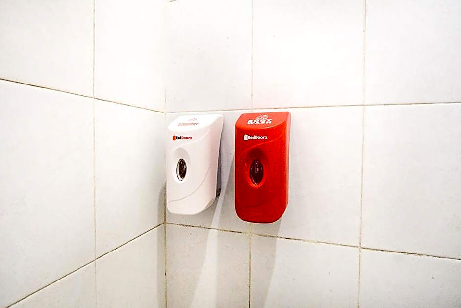 RedDoorz @ Jalan Gatot Subroto Denpasar
