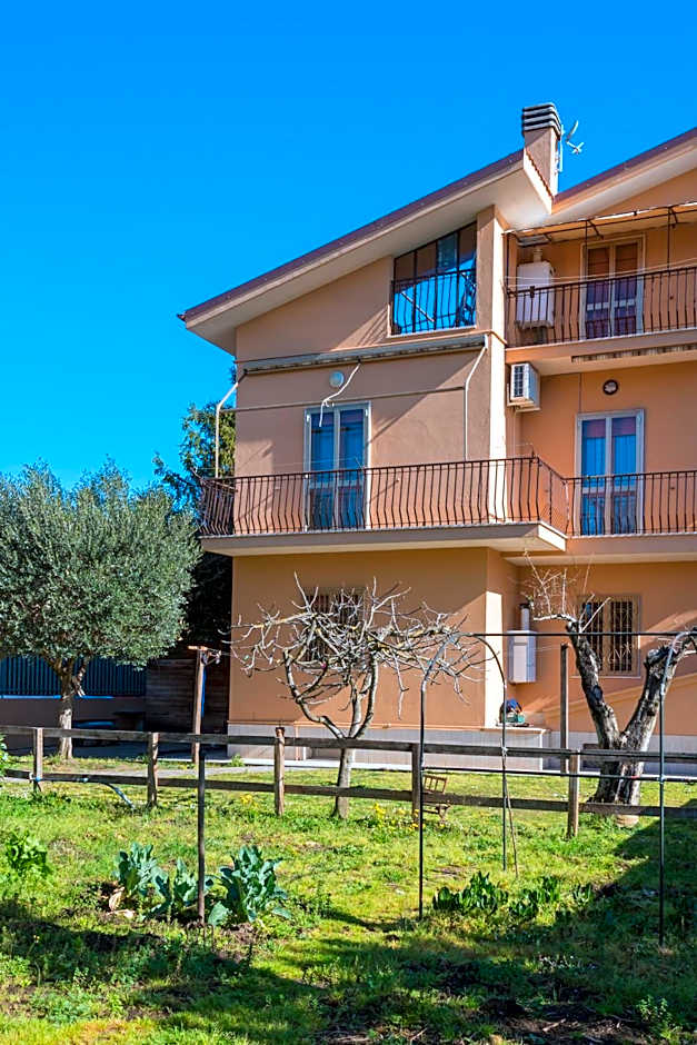 Travelershome Ciampino&Morena GuestHouse