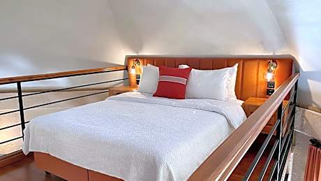 Deluxe Double Studio