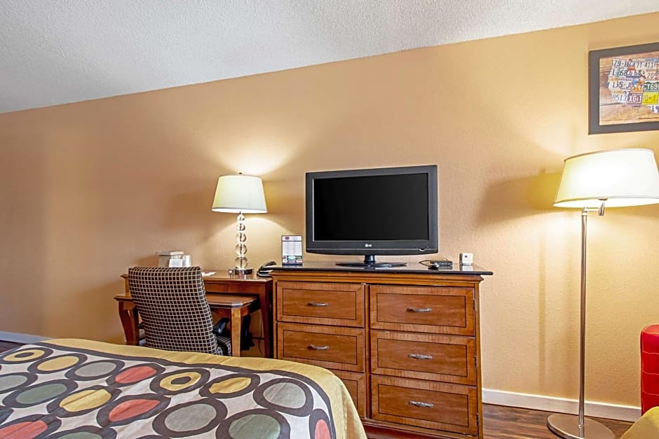 Econo Lodge Utica