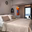 Sun Rocks Boutique Hotel - Caldera View Suites & Sunset Dining Experience