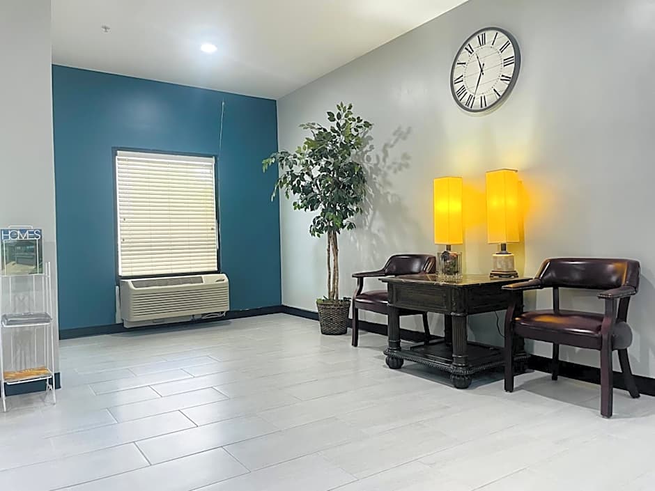 Grand Vista Hotel & Suites