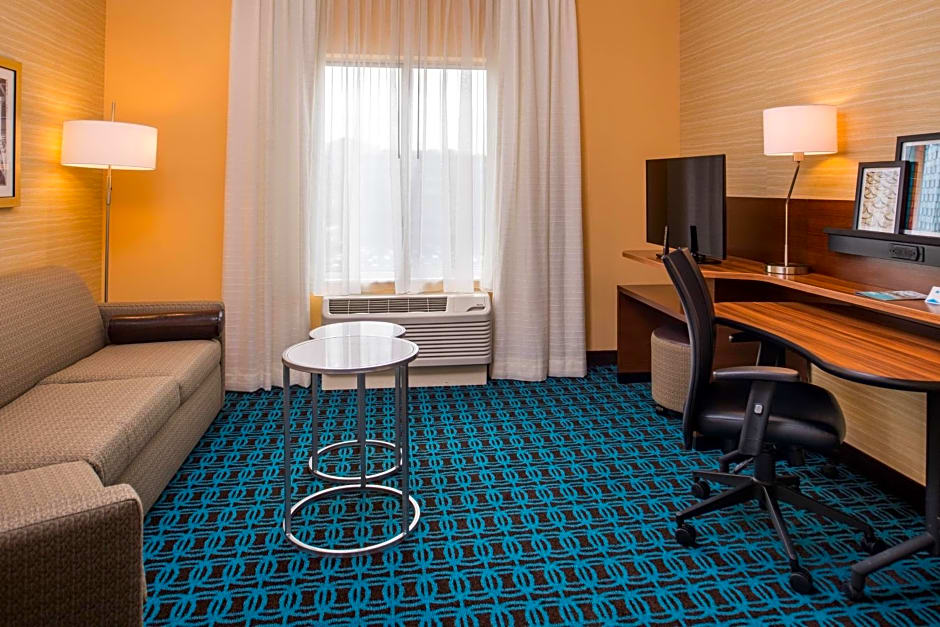 Fairfield Inn & Suites by Marriott St. Louis Westport