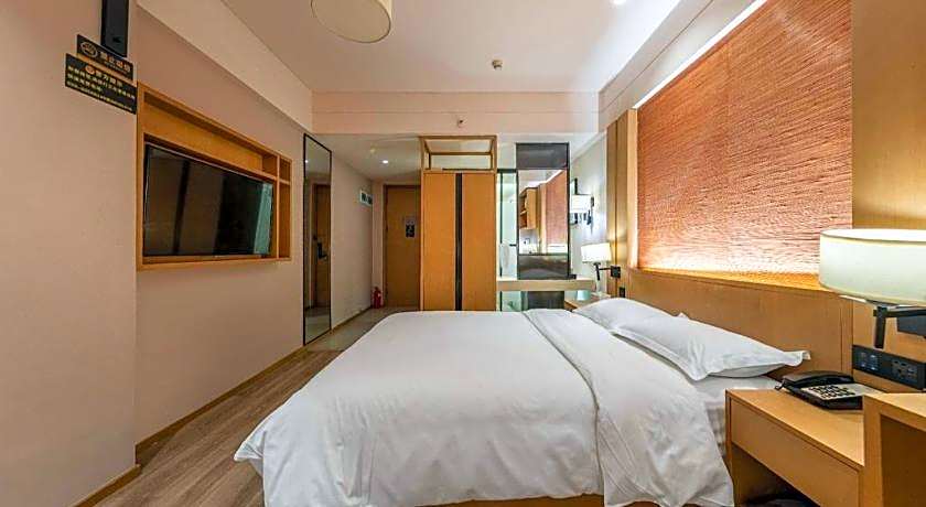 V8 Ziyuangang Hotel