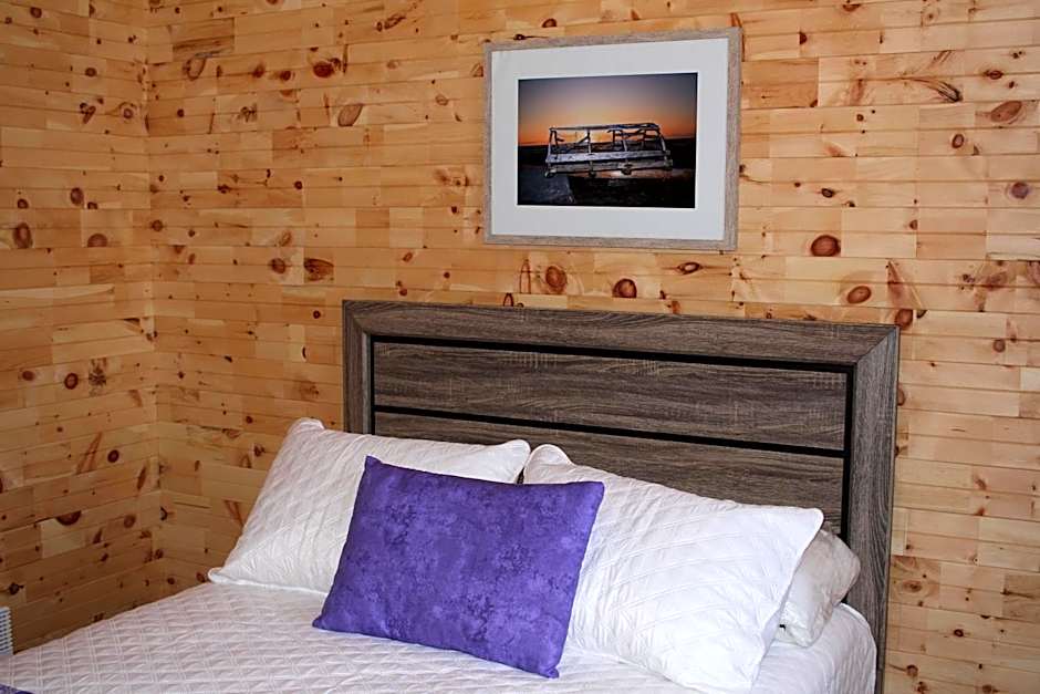 Raleigh Rooms & Taylor's Crafts