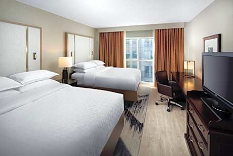 Club lounge access, Guest room, 2 Queen, High floor