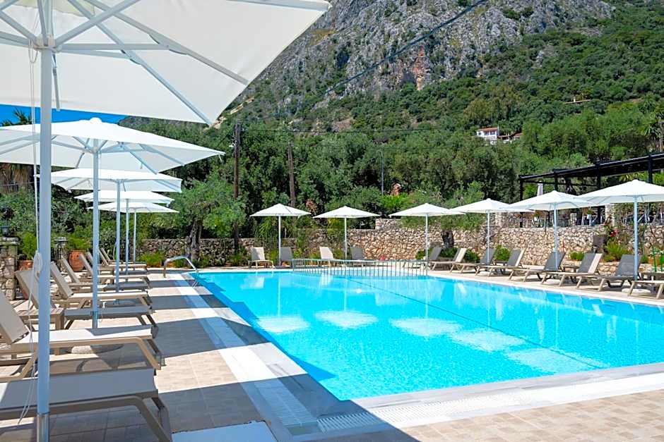 Crystal Blue Hotel, Barbati