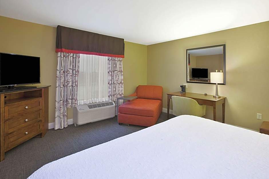 Hampton Inn and Suites Wichita Northeast