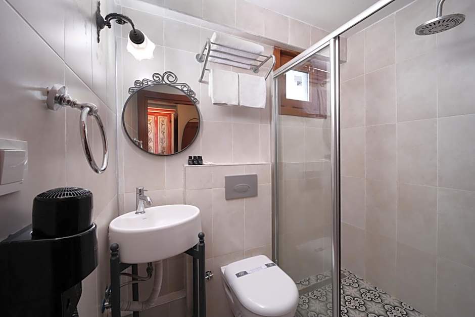 taksim çamdalı suit