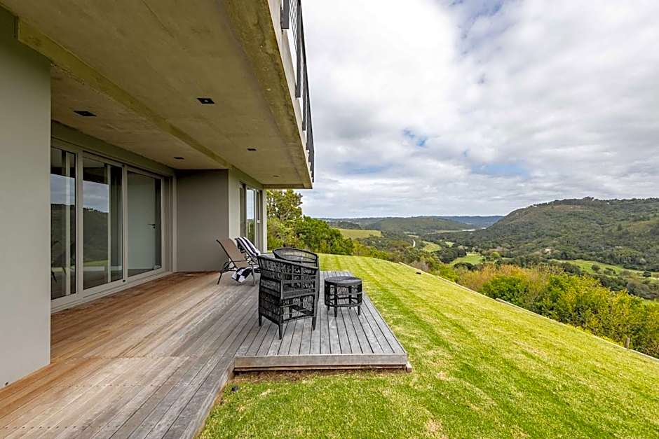 Villa Pacifico - 4BR Hilltop Lux Pool & View