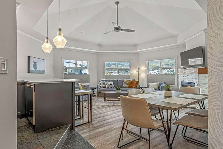 Mountain Vista Escape Downtown