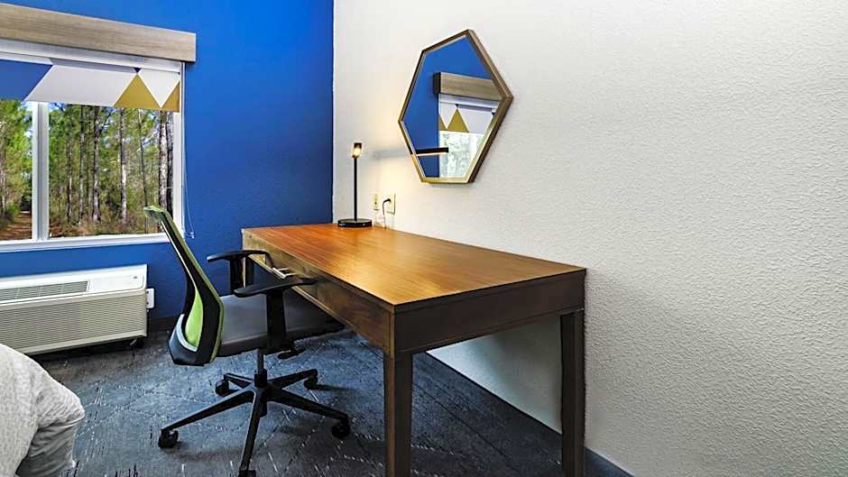 Holiday Inn Express Hotel & Suites Walterboro I-95 By IHG