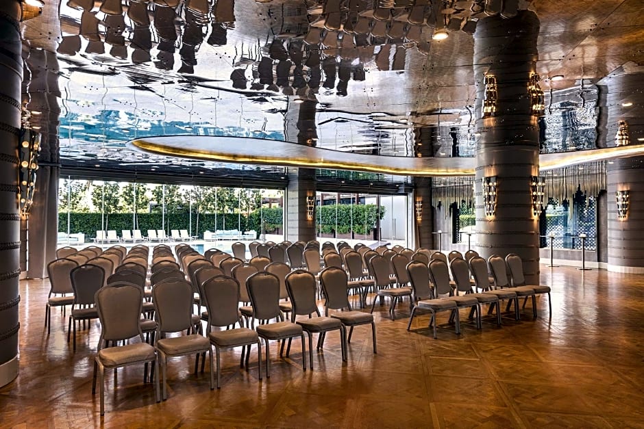 Wyndham Grand Istanbul Kalamis Marina Hotel