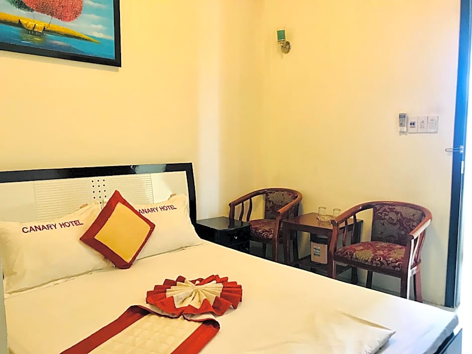 Canary Hue Hotel