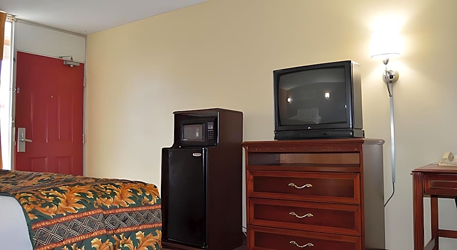 Americas Best Value Inn Tulsa at I-44