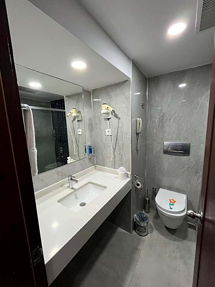 Side Palm D'or Hotel