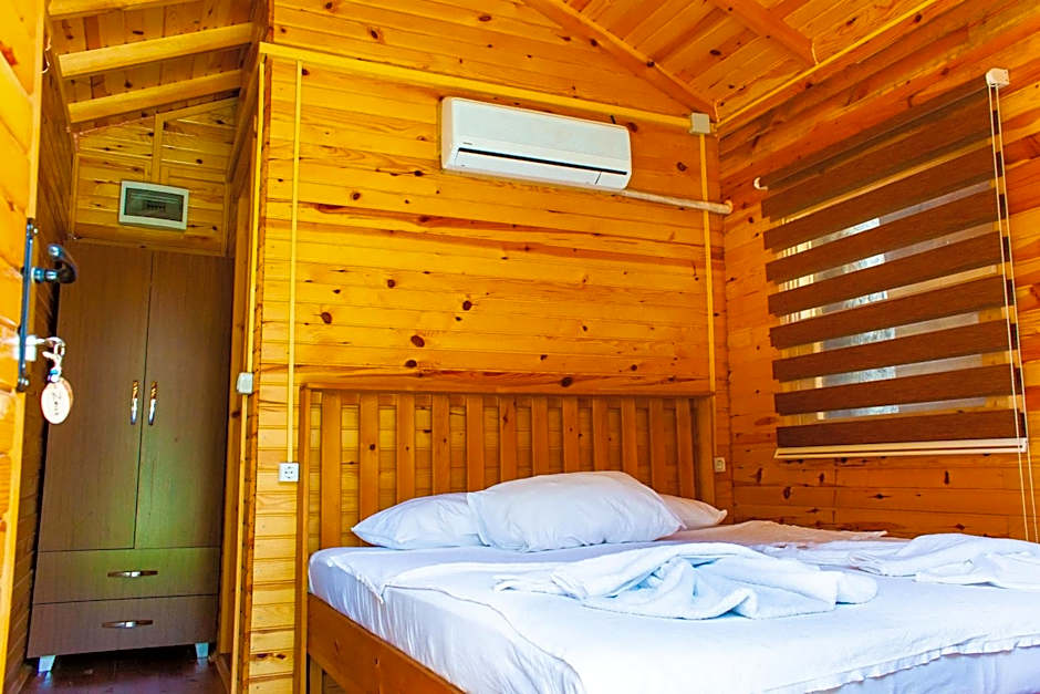 Naz Beach Bungalow Hotel in Antalya