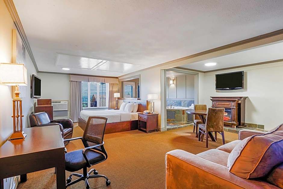 Days Inn by Wyndham Golden