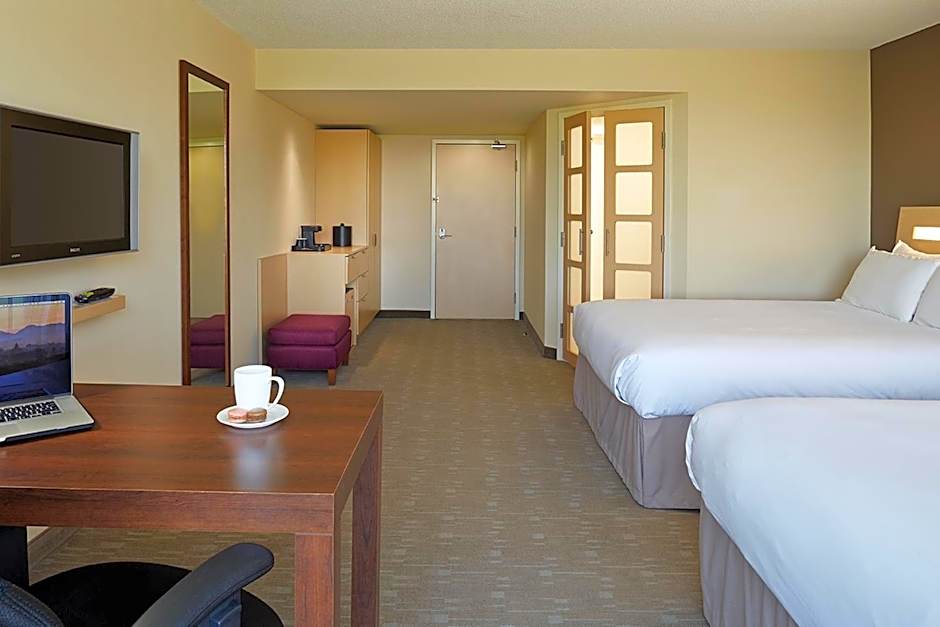 Novotel Montreal Aeroport