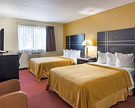 2 Double Beds, Smoking