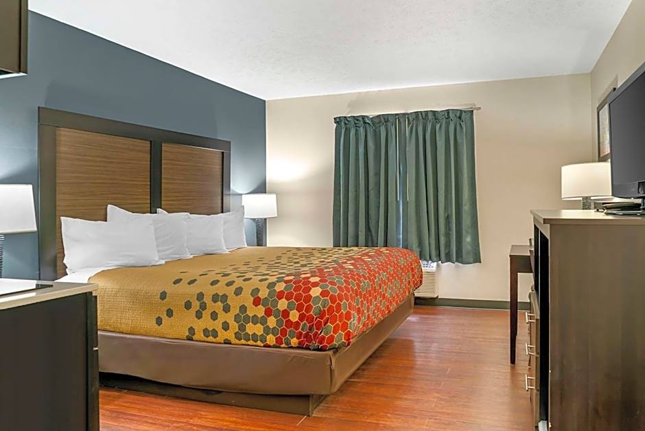 Econo Lodge Traverse City South