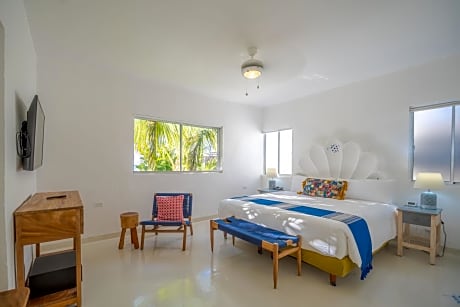 One Bedroom Parcial Ocean View Suite