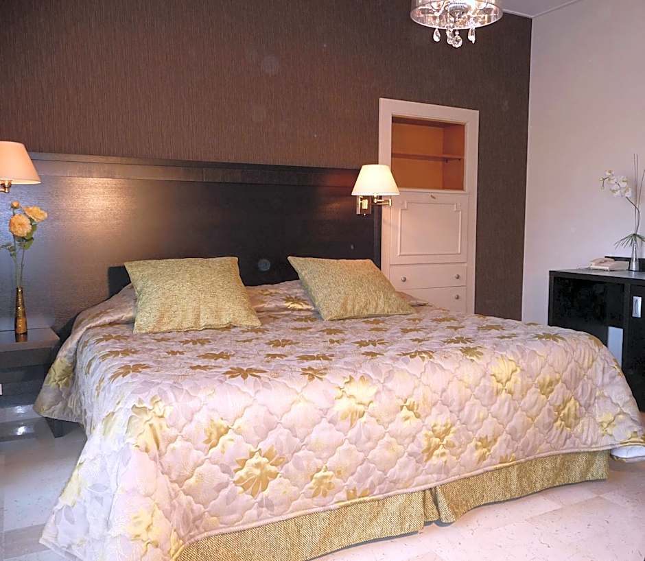 Hotel Diana