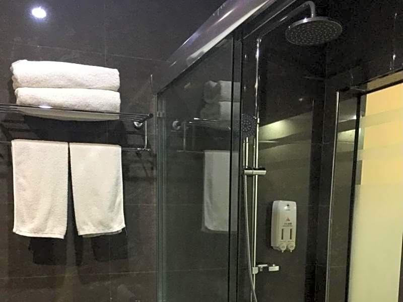 GreenTree Alliance Bengbu Railway Station Hotel