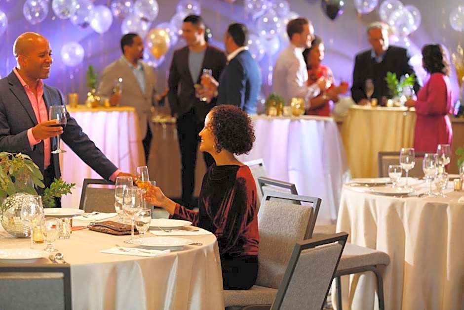Holiday Inn & Suites Springfield-I-44 By IHG