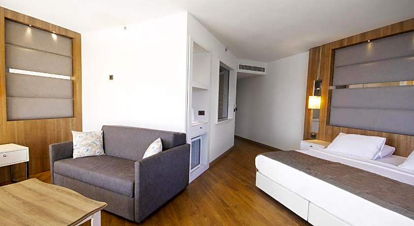 Poseidon Hotel - Adult Only