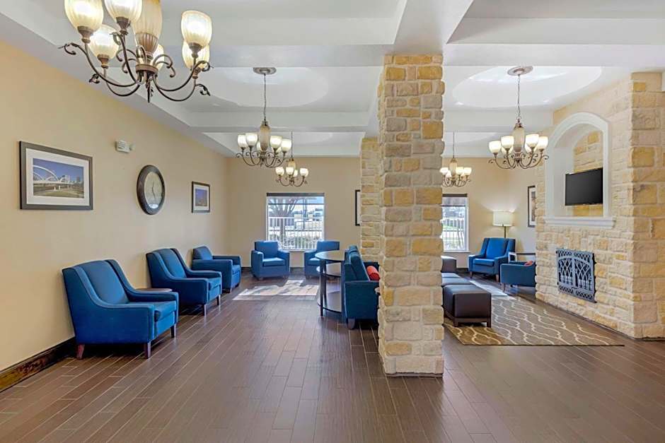 Comfort Suites Benbrook