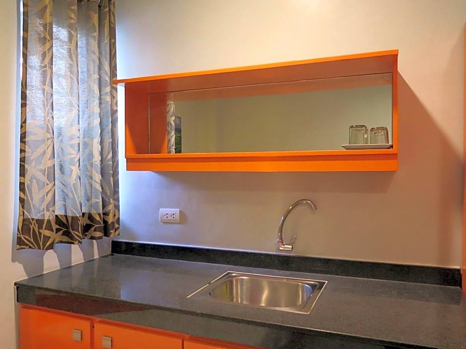 Cinfandel Suites
