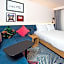 Hampton by Hilton London Park Royal