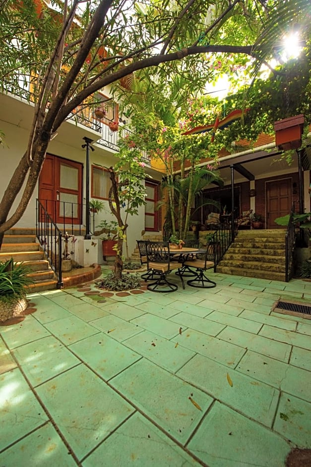 Las Mariposas Eco-Hotel & Studios