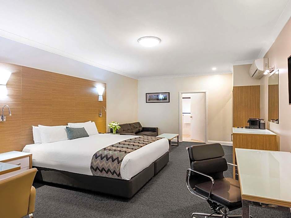 Mercure Goulburn
