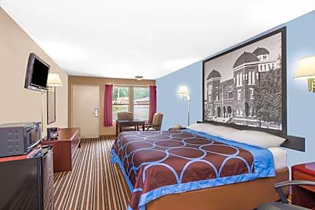 King Room with Mobility Access and Grab Bars - Non-Smoking