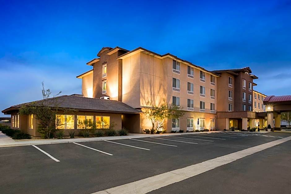 Holiday Inn & Suites - Barstow By IHG