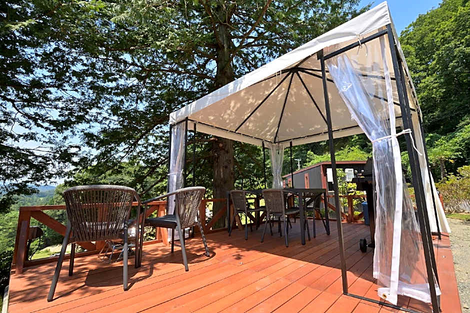 Hawaiians Glamping Mauna Village