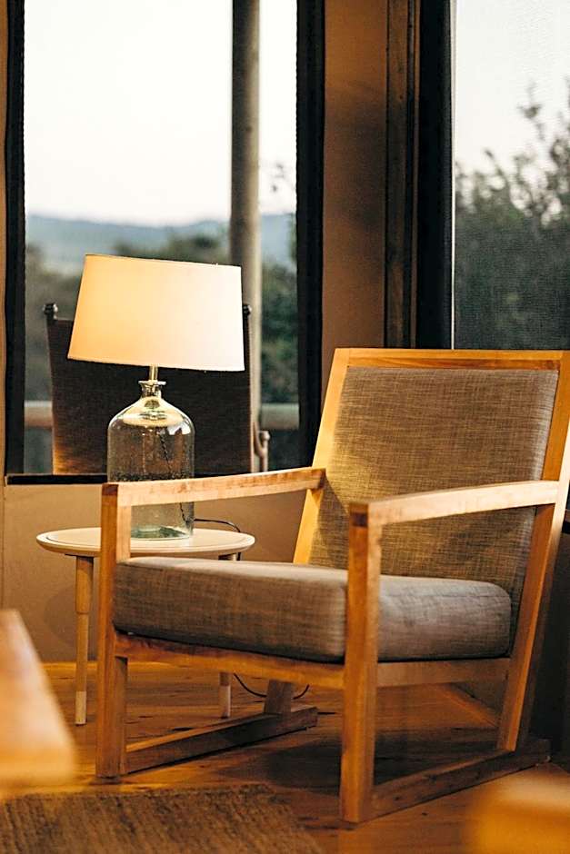 Hlosi Game Lodge - Amakhala Game Reserve