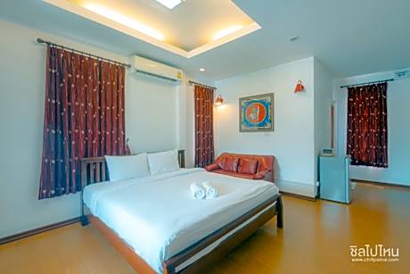 Deluxe Mountain View Room with Balcony - Non-Smoking