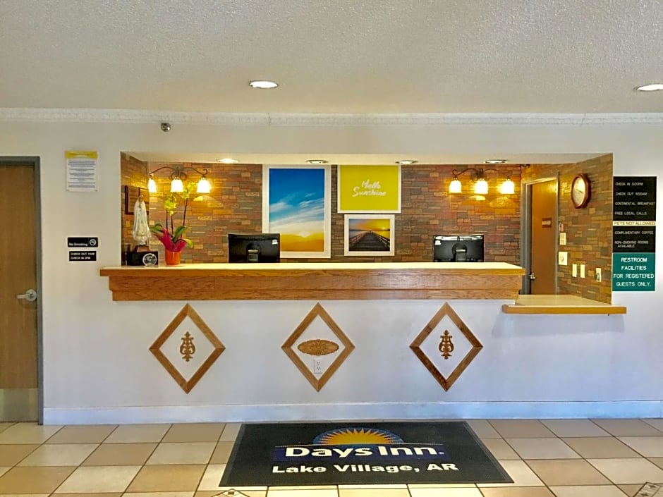 Days Inn by Wyndham Lake Village