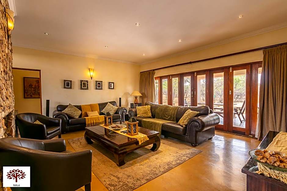 Zebula Golf and Wildlife Estate - Aardwolf Pax 10 - Moi Signature Luxury villa
