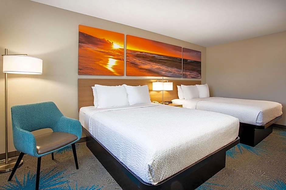 Days Inn by Wyndham Marquette