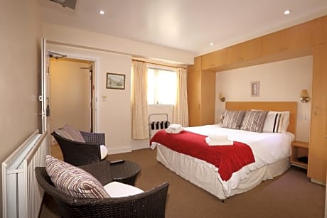 Family-Double room-Ensuite with Shower