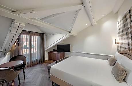 Deluxe Double Room with Terrace