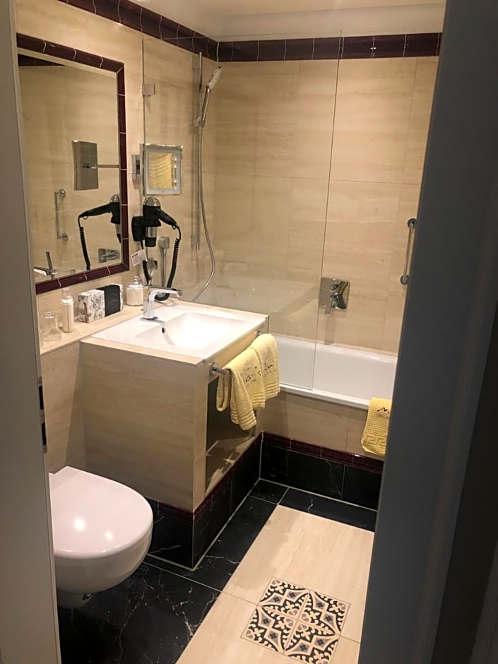 Mokni's Palais Hotel & SPA